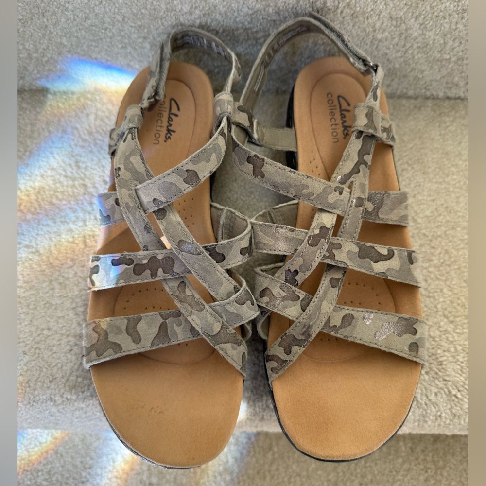 Clarks Merliah Rose Adjustable Back‎ Strap Sandal Camo Green Size 10 Wide